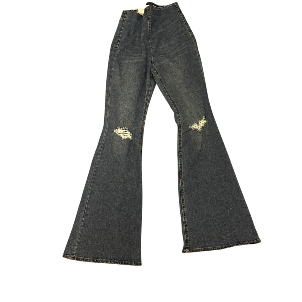 Women's Flared‎ navy JeansNWT 
By Tinseltown